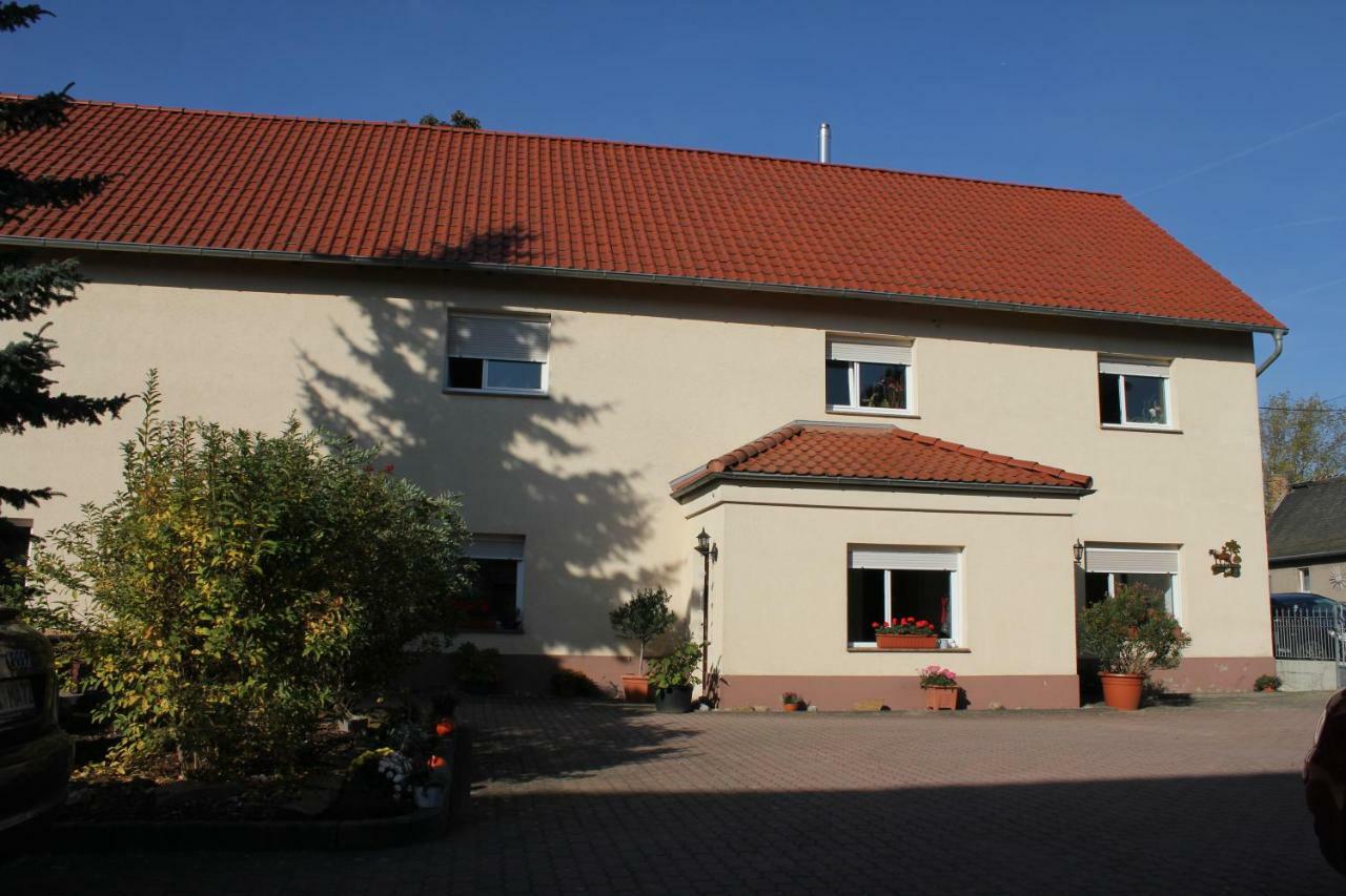 Gut Fischer Pomssen Exteriör bild